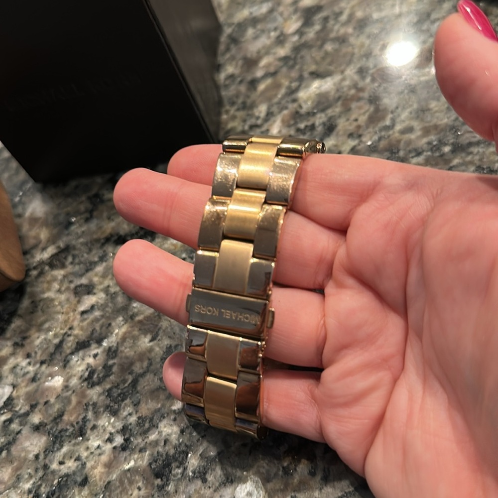 Michael Kors watch - Picture 5 of 10